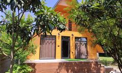 کلبه چوبی دو اتاق و پذیرایی در دل روستا زیبای کفود