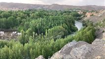 ویلا نزدیک رودخانه در دل کوه واقع در باغبهادران-17